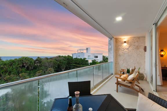 Oceanfront Paradise In Akumal Beach Access