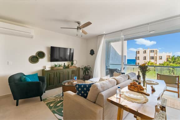 Oceanfront Paradise In Akumal Beach Access