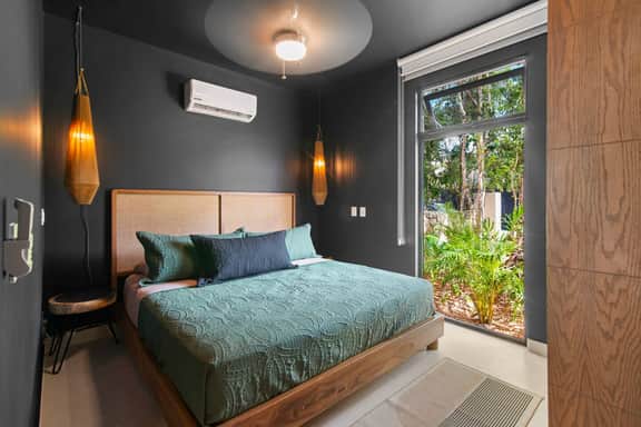 Casa Lush | Pvt Pool | Rooftop | 10 Min to Beach